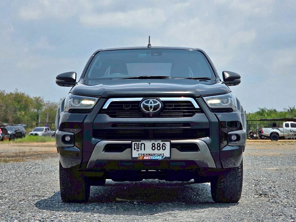 Toyota hilux revo